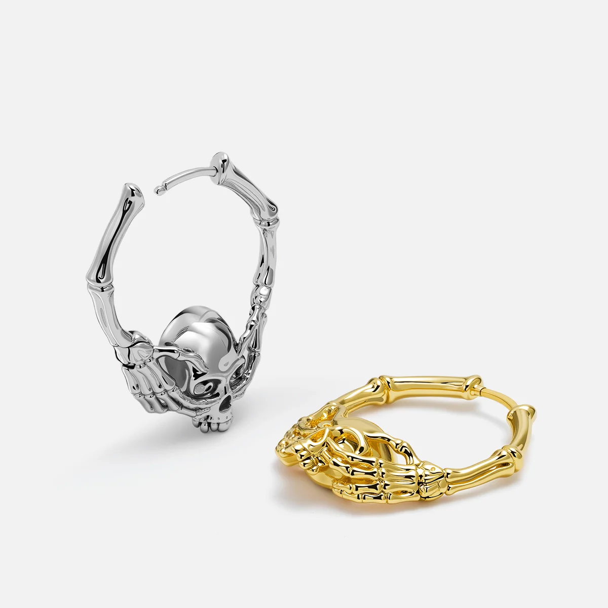 BONEGRIP SKULL EARRINGS - Image 3