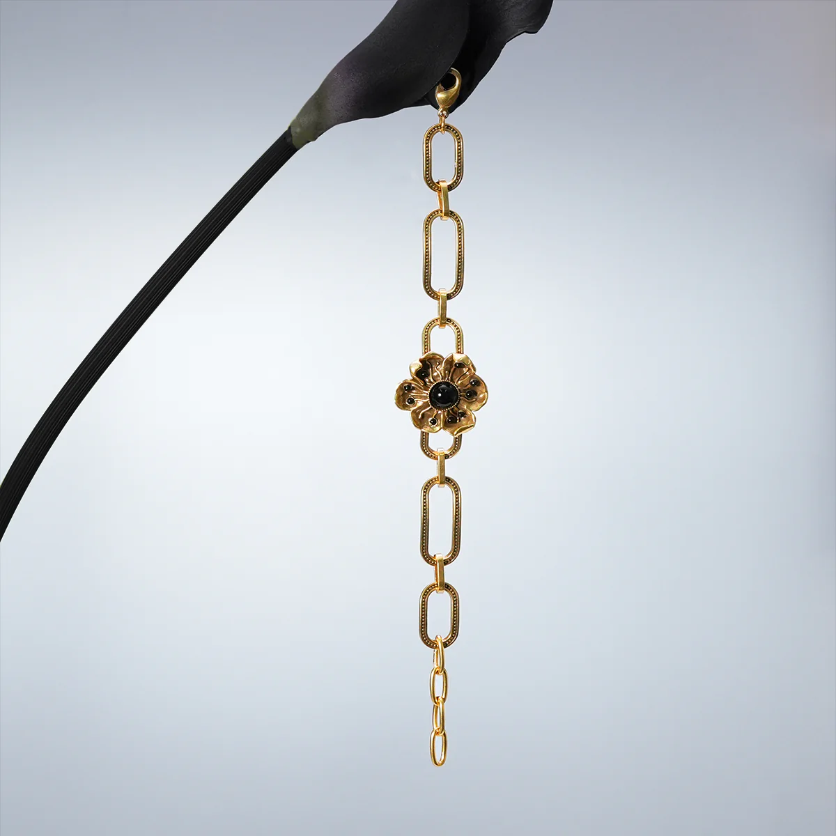 BOUND BLOOM BRACELET - Image 9