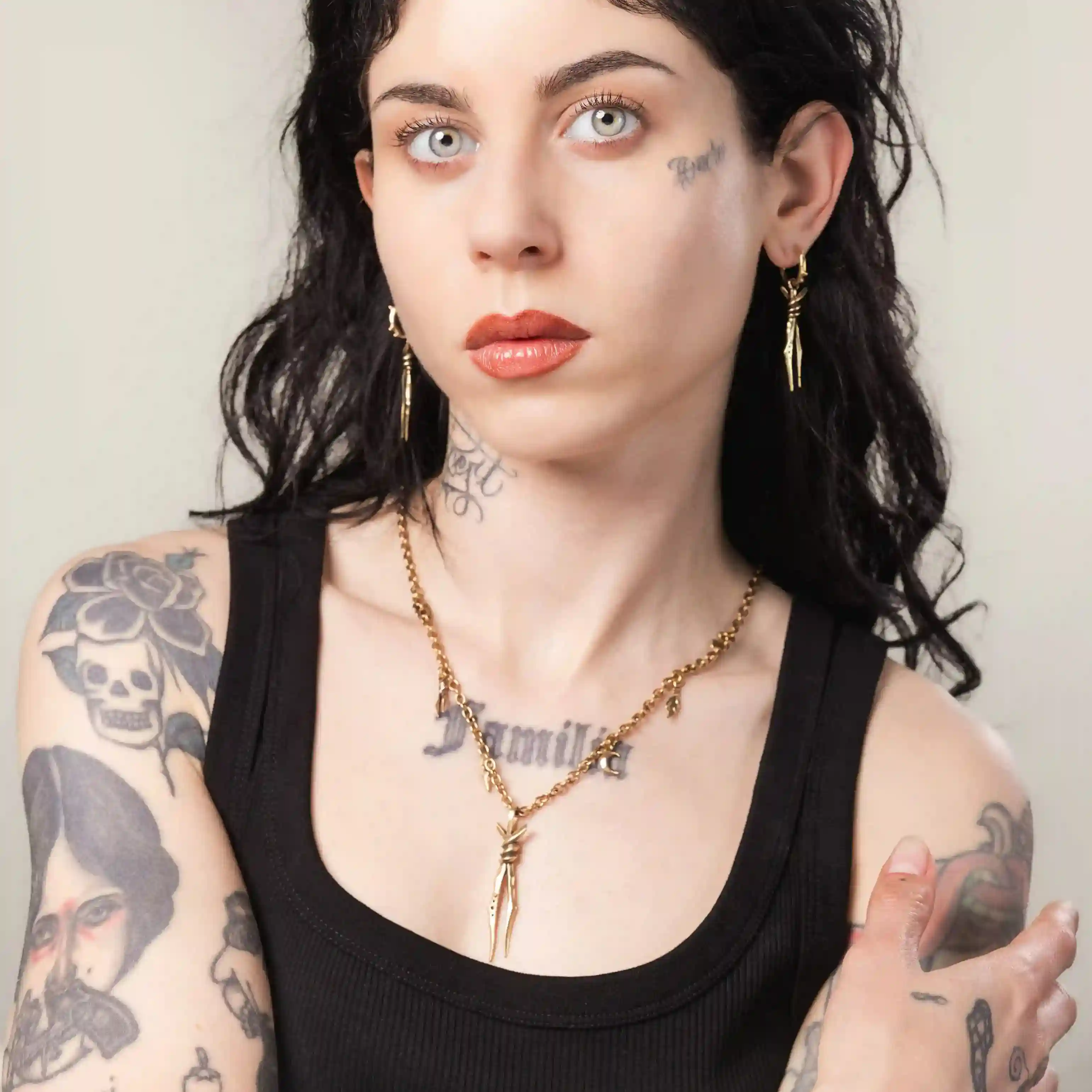 BOUND TWIN NECKLACE - Image 10
