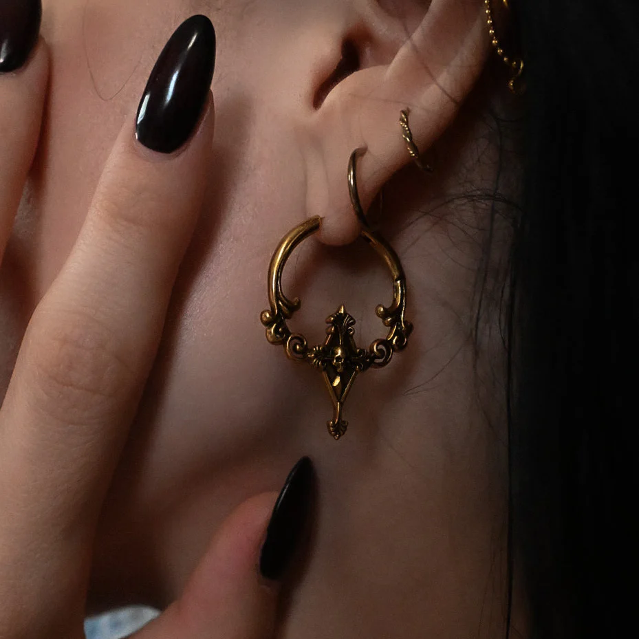CLASSICAL PHANTASM EARRINGS - Image 10