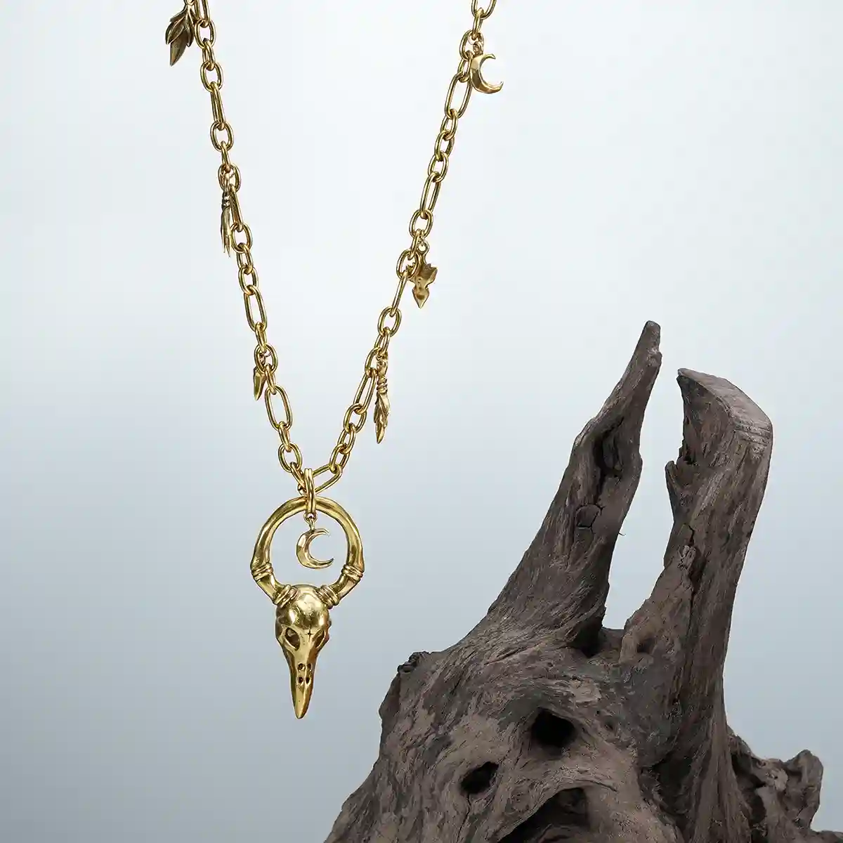 CROW WARD NECKLACE - Image 10