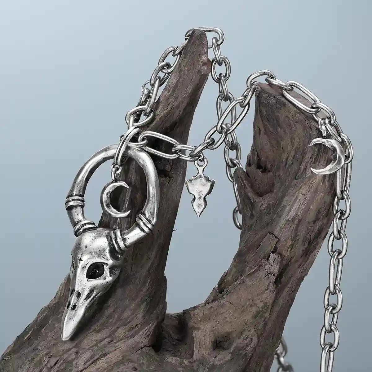 CROW WARD NECKLACE - Image 11