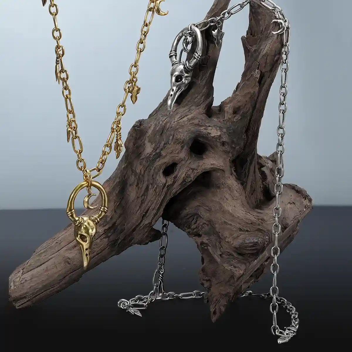 CROW WARD NECKLACE - Image 9