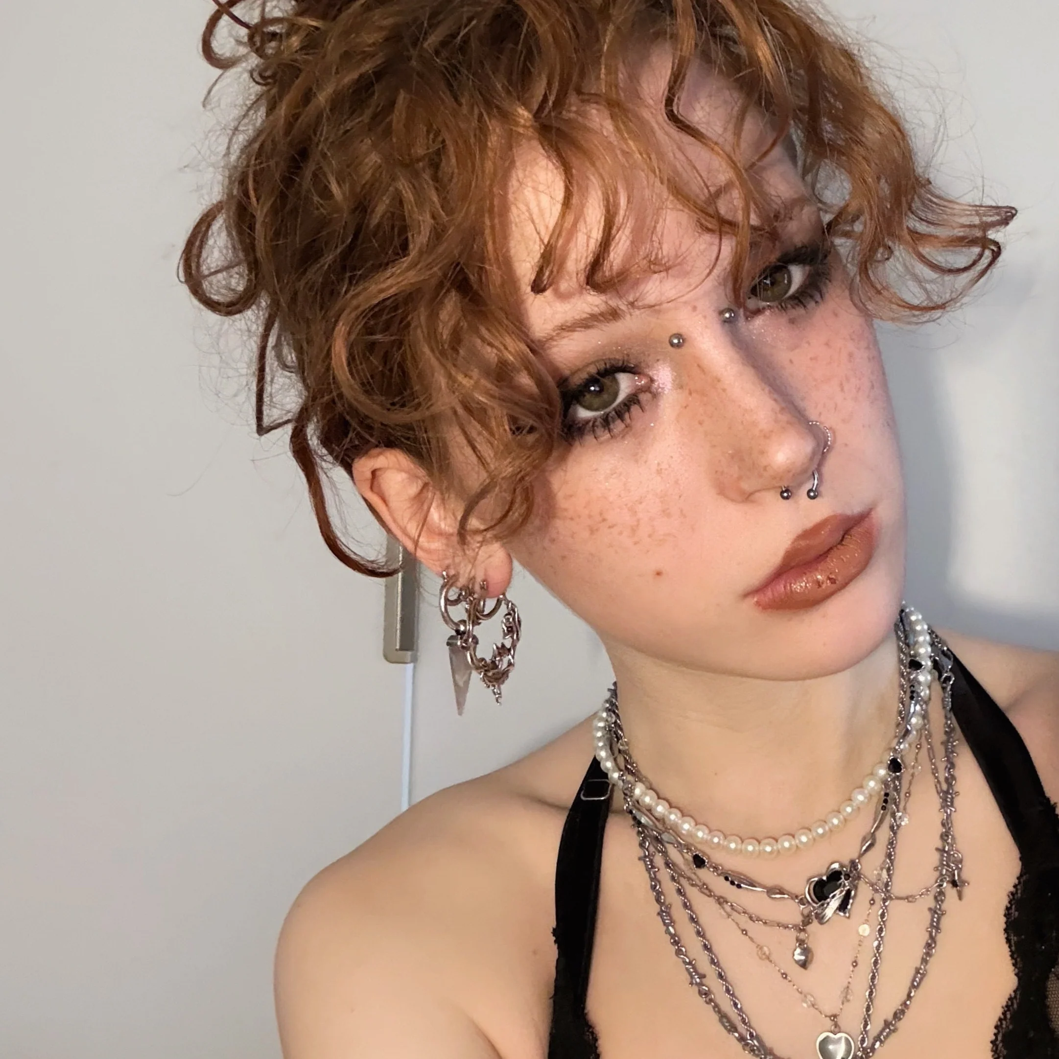 CRYSTAL PRISMATIC EARRINGS - Image 16