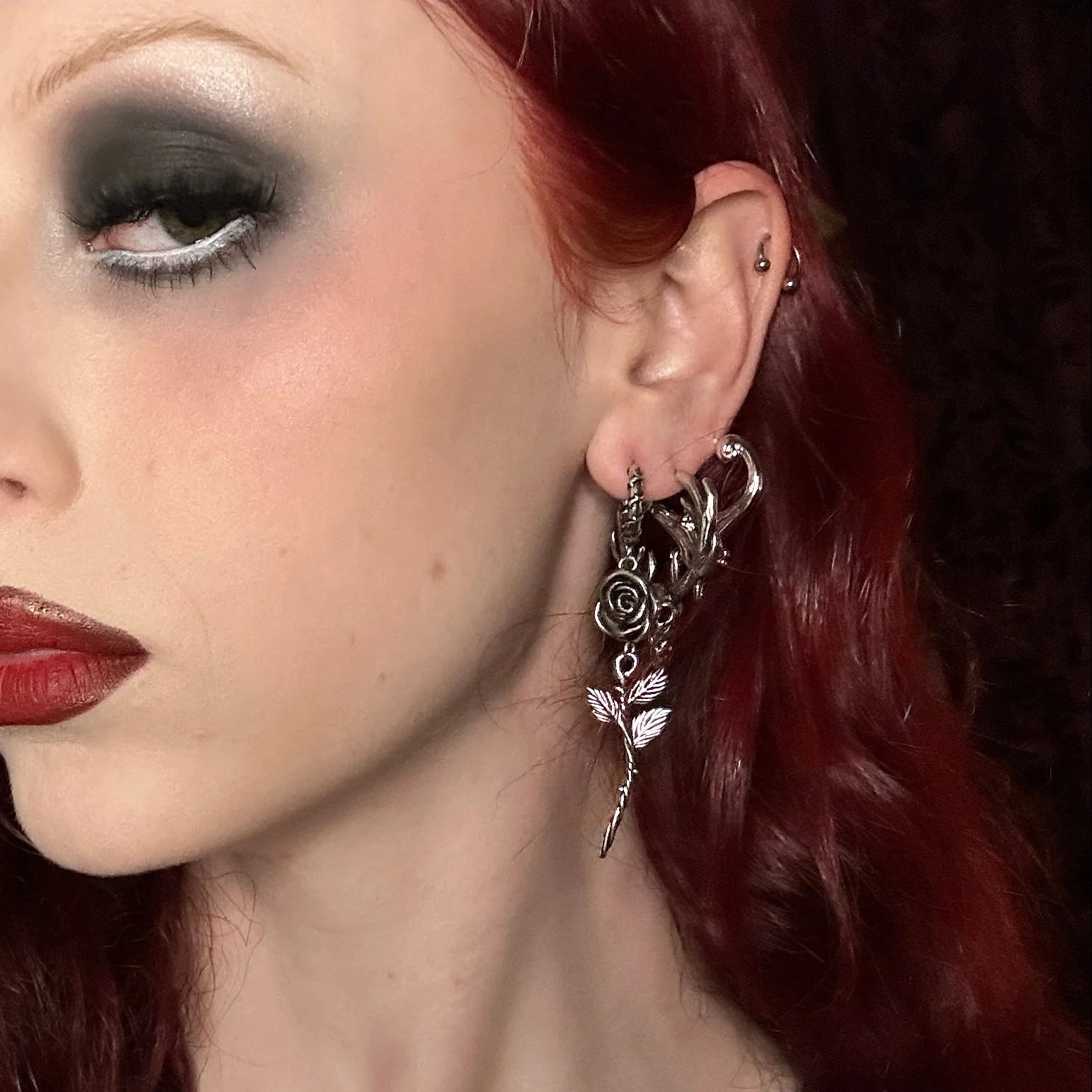 ELEGANT ROSE EARRINGS - Image 4