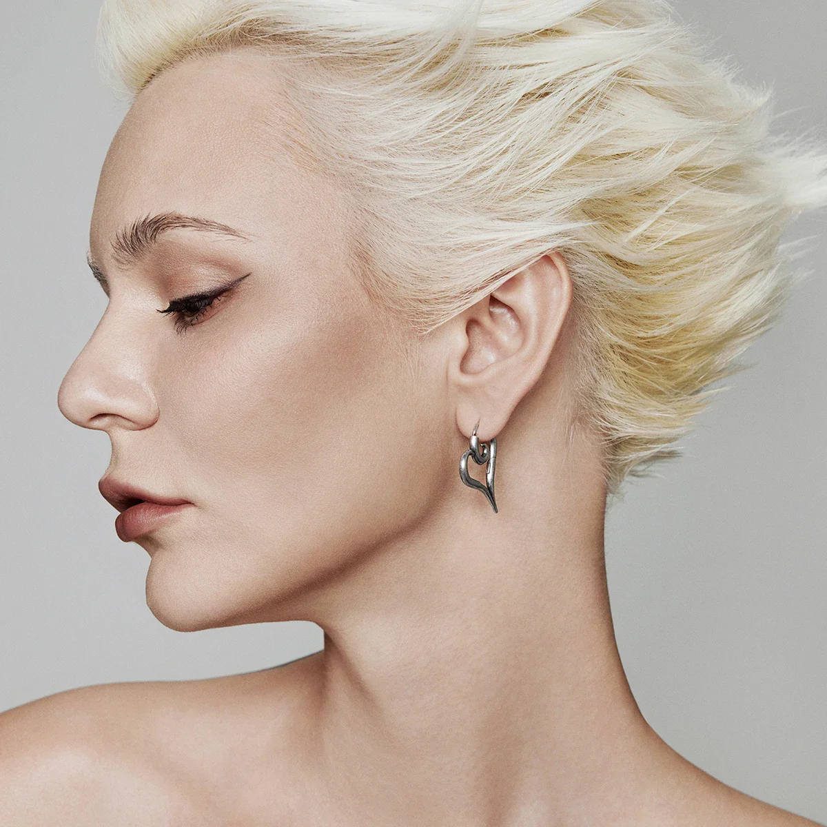 ETHEREAL HEARTFLOW EARRINGS - Image 3