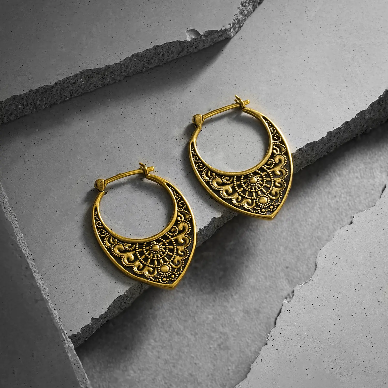 EXQUISITE MANDALA EARRINGS - Image 9
