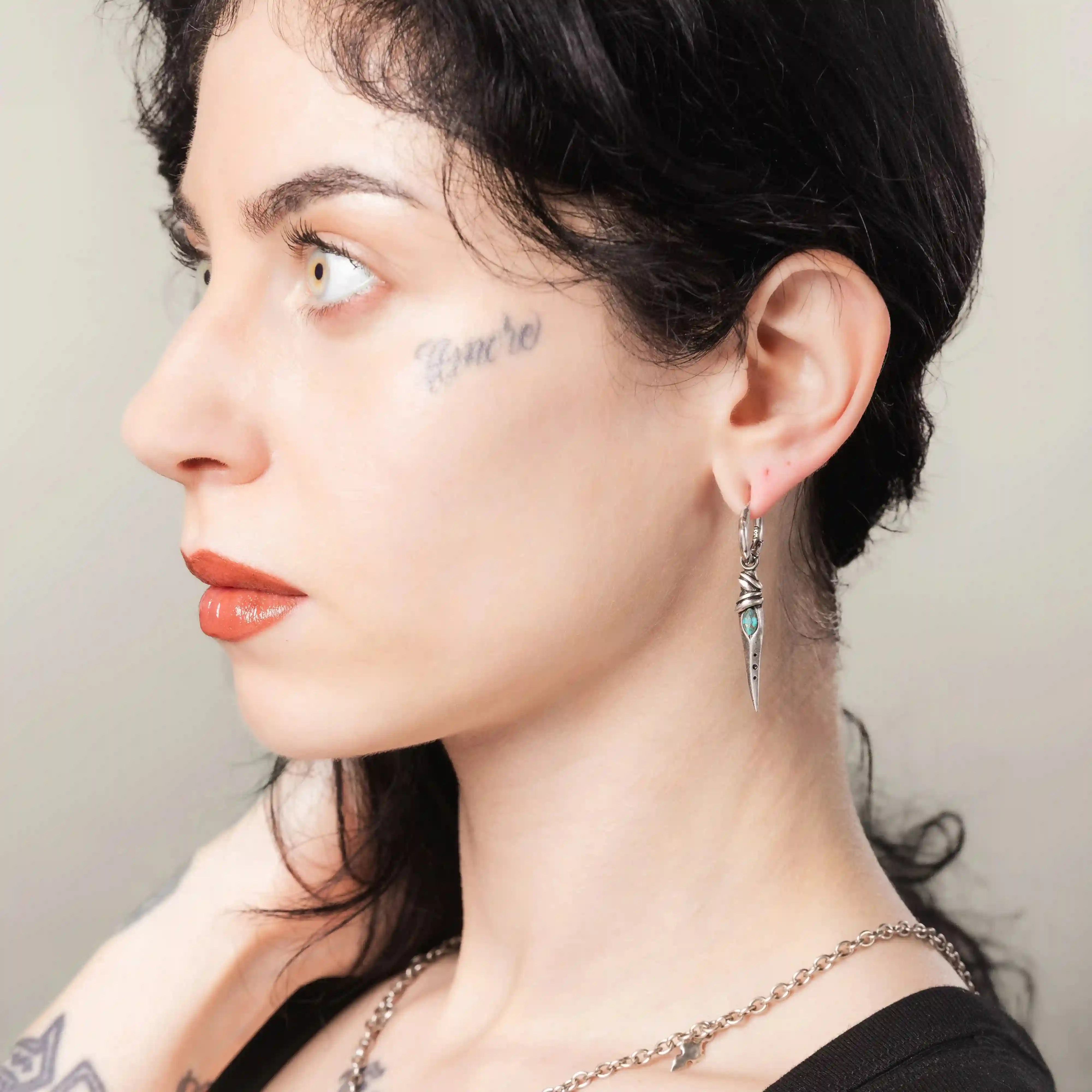 EYE DAGGER EARRINGS - Image 3