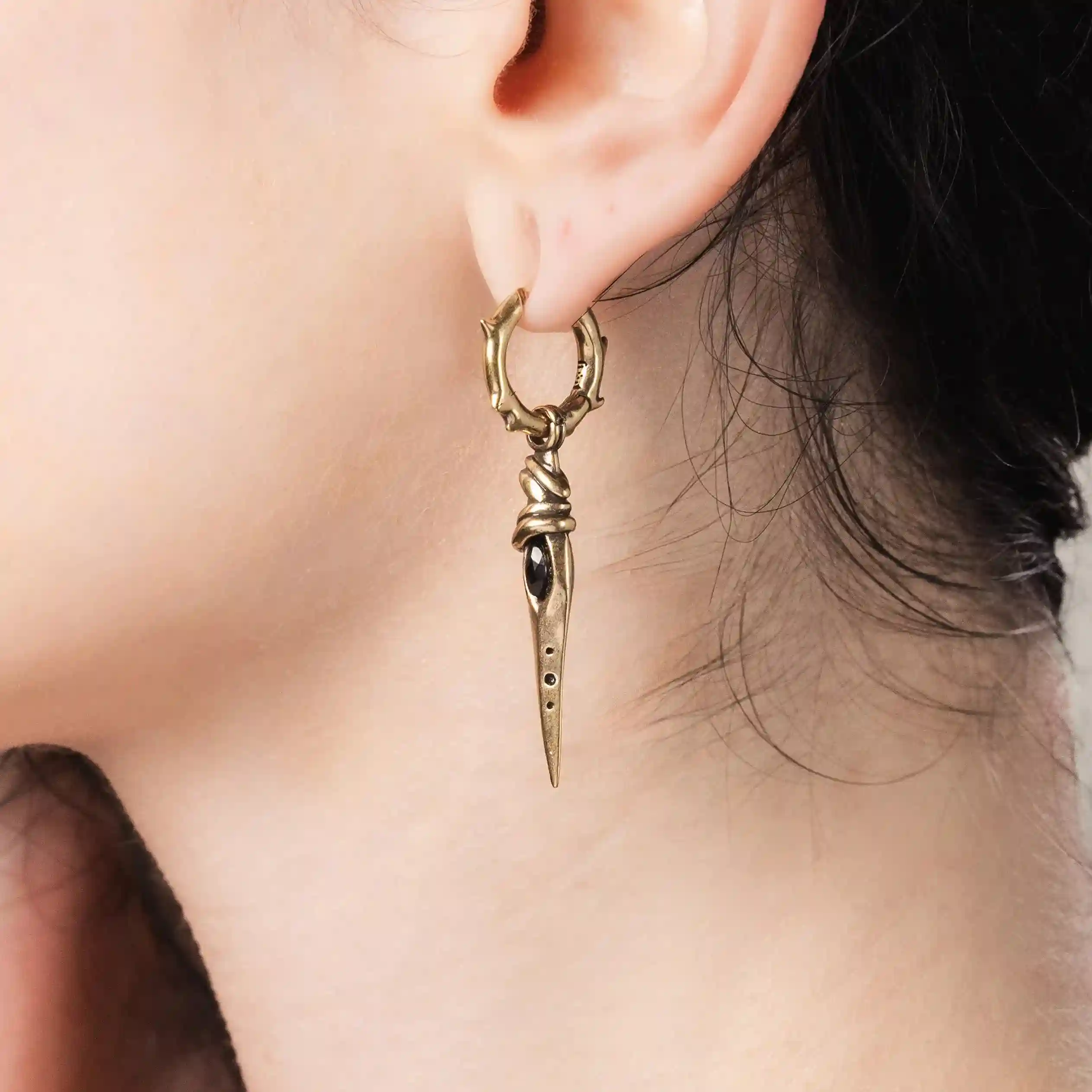 EYE DAGGER EARRINGS - Image 9