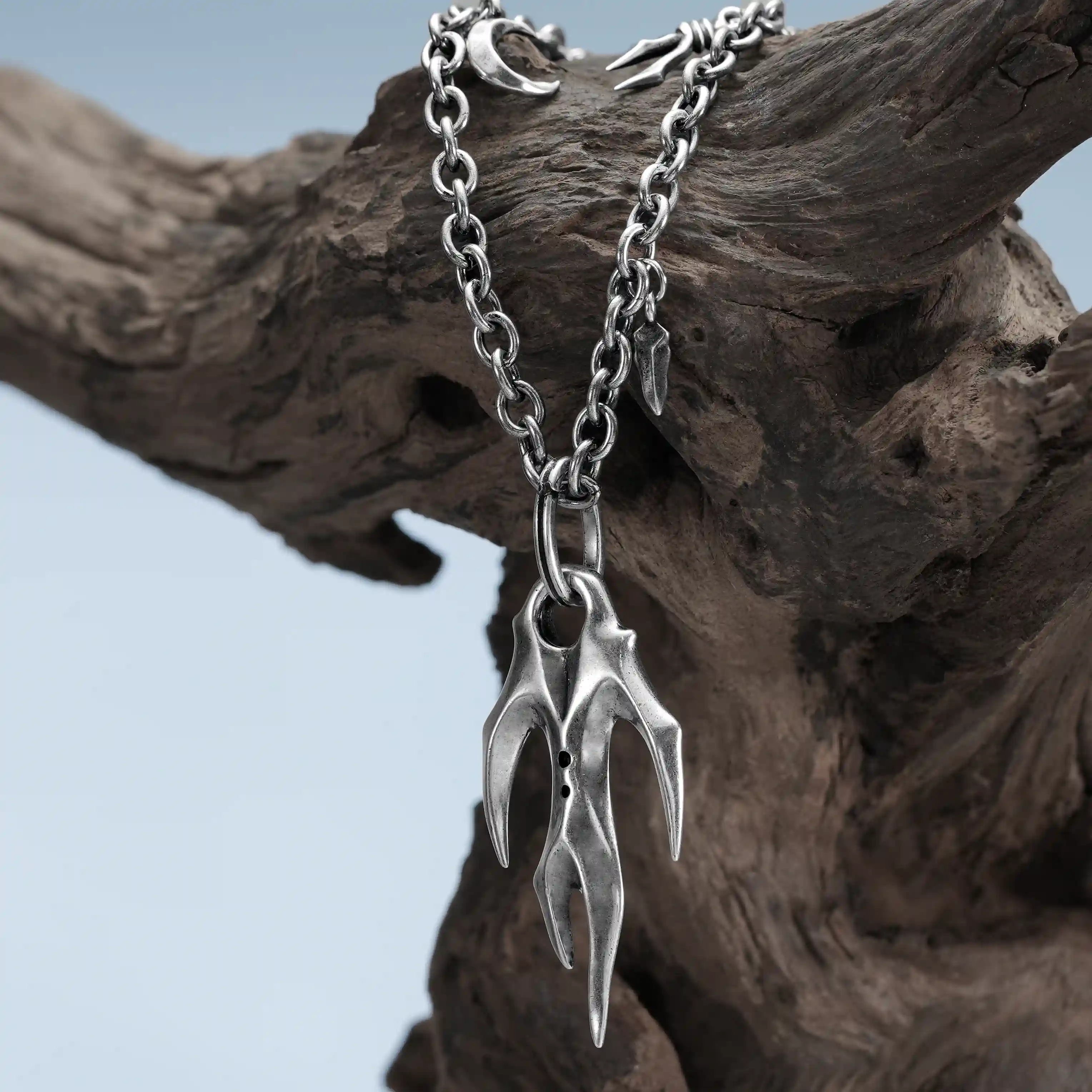 FERAL HUSK NECKLACE - Image 14