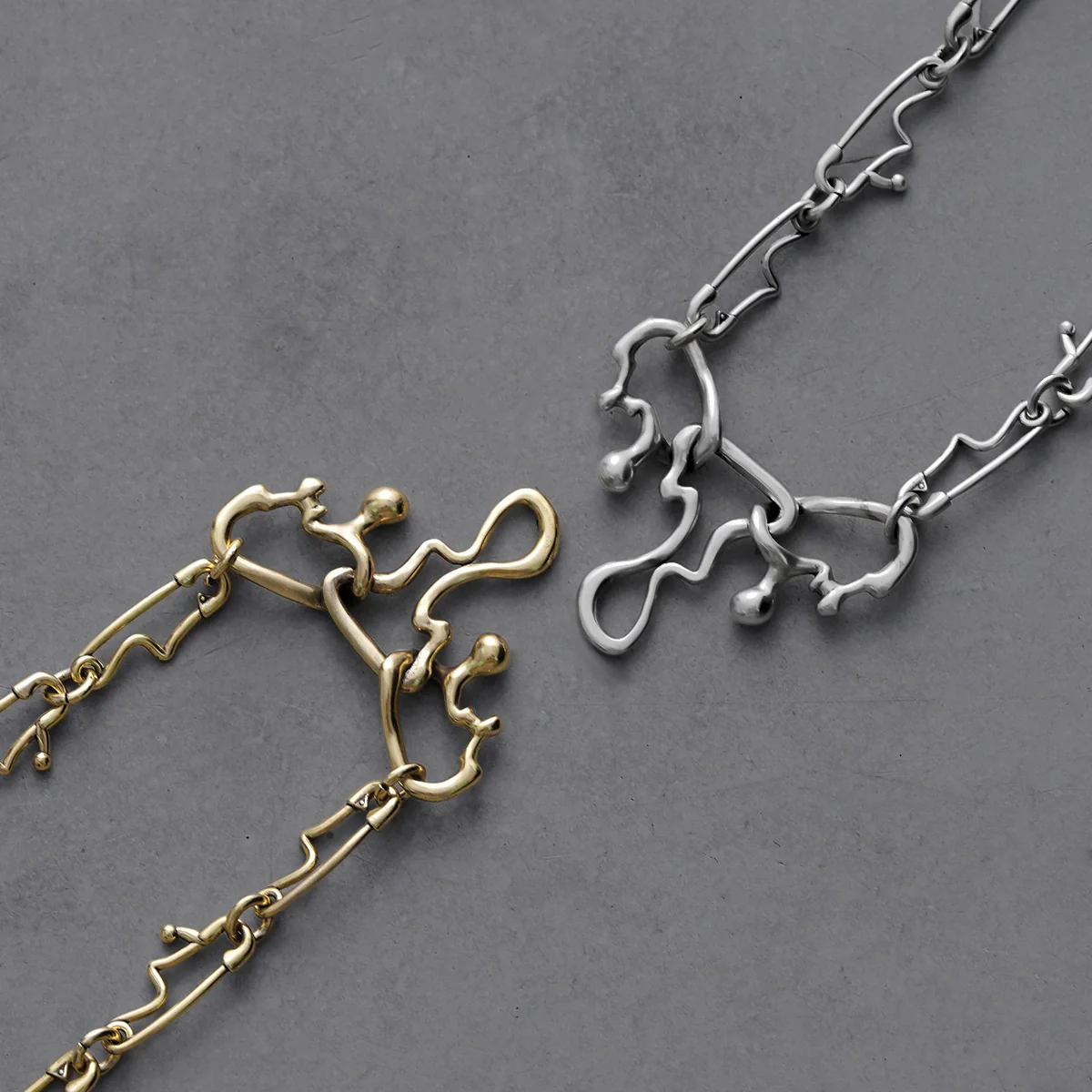 FLUID PIN NECKLACE - Image 13