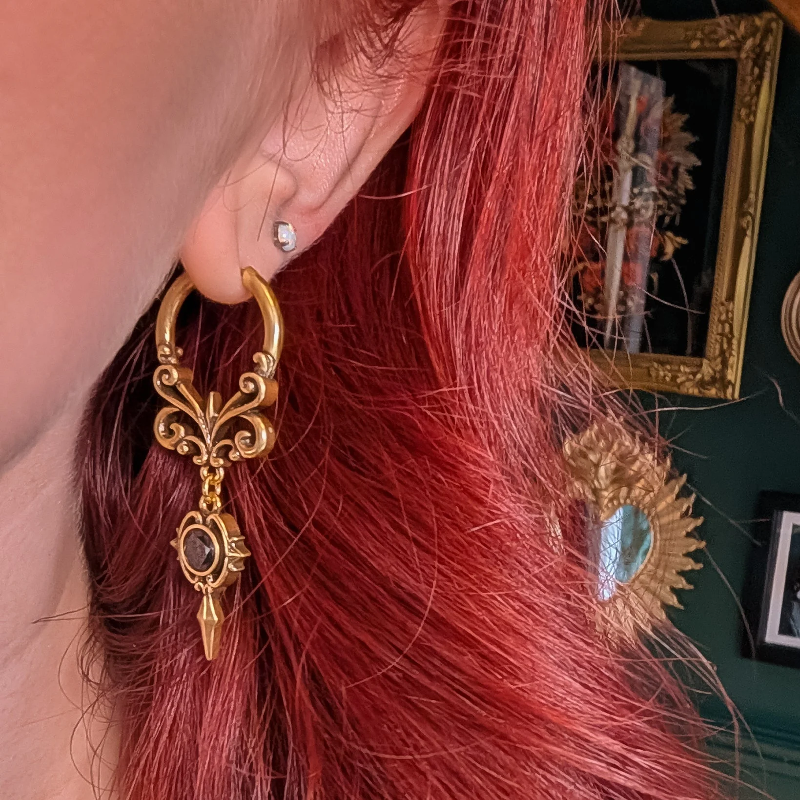 GOTHIC CREST EARRINGS - Image 8