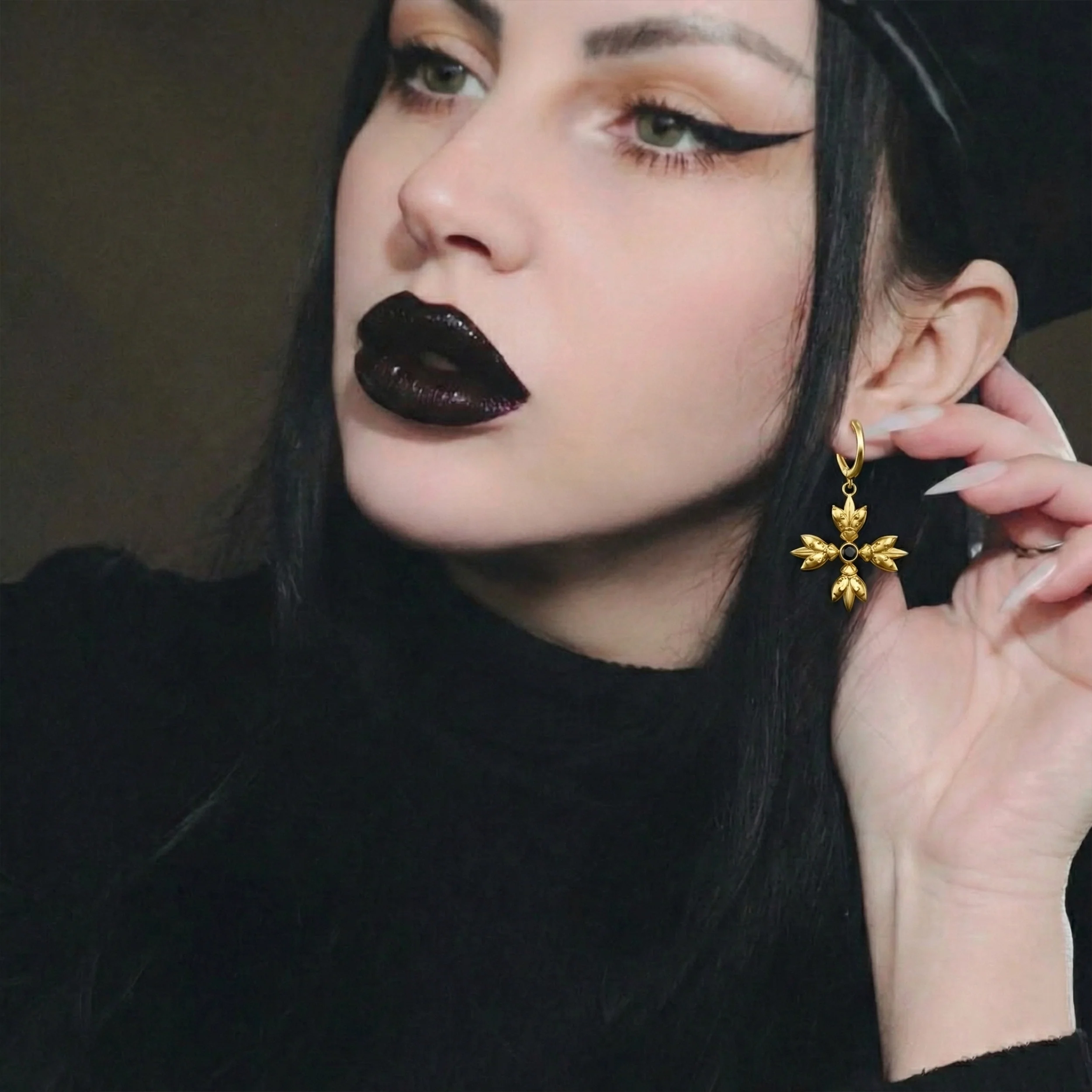 INSECT SIGIL EARRINGS - Image 4