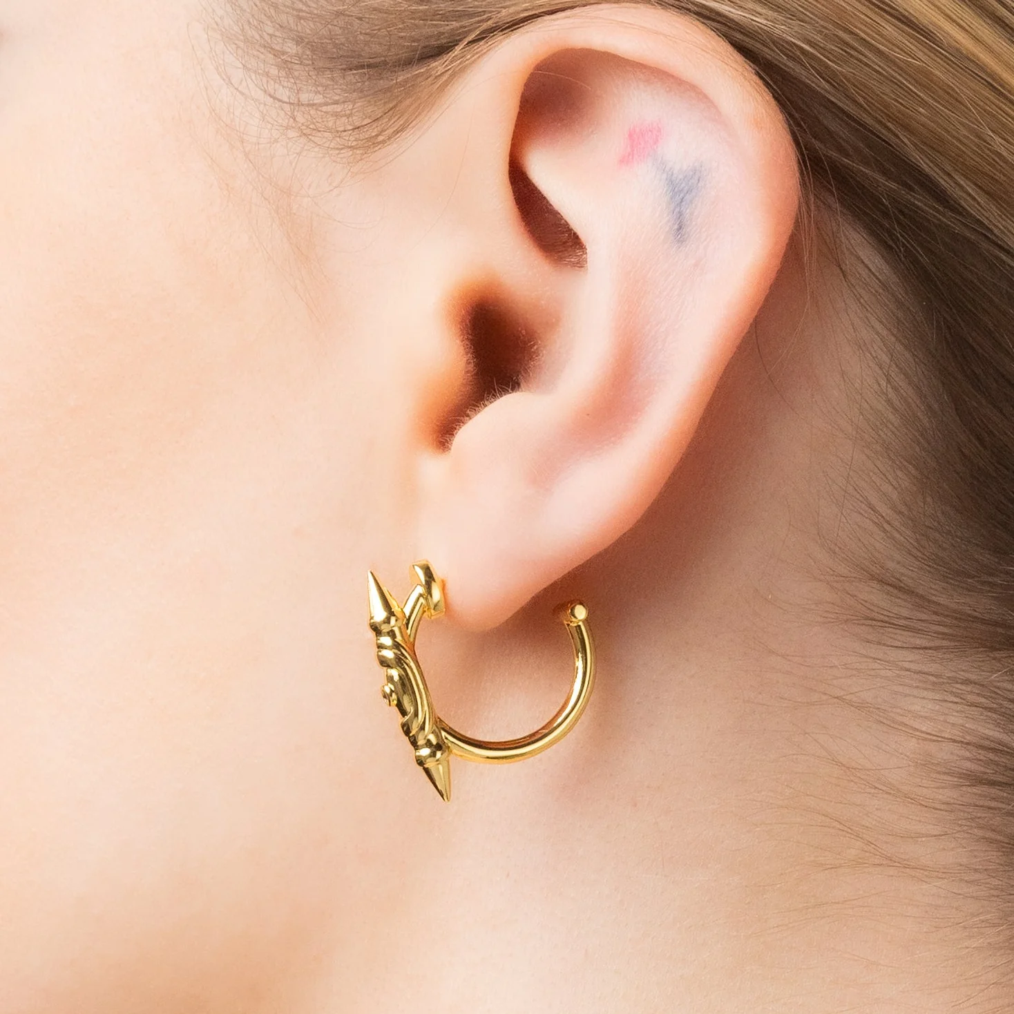 LAMINAR AXIS SPIKE EARRINGS - Image 5