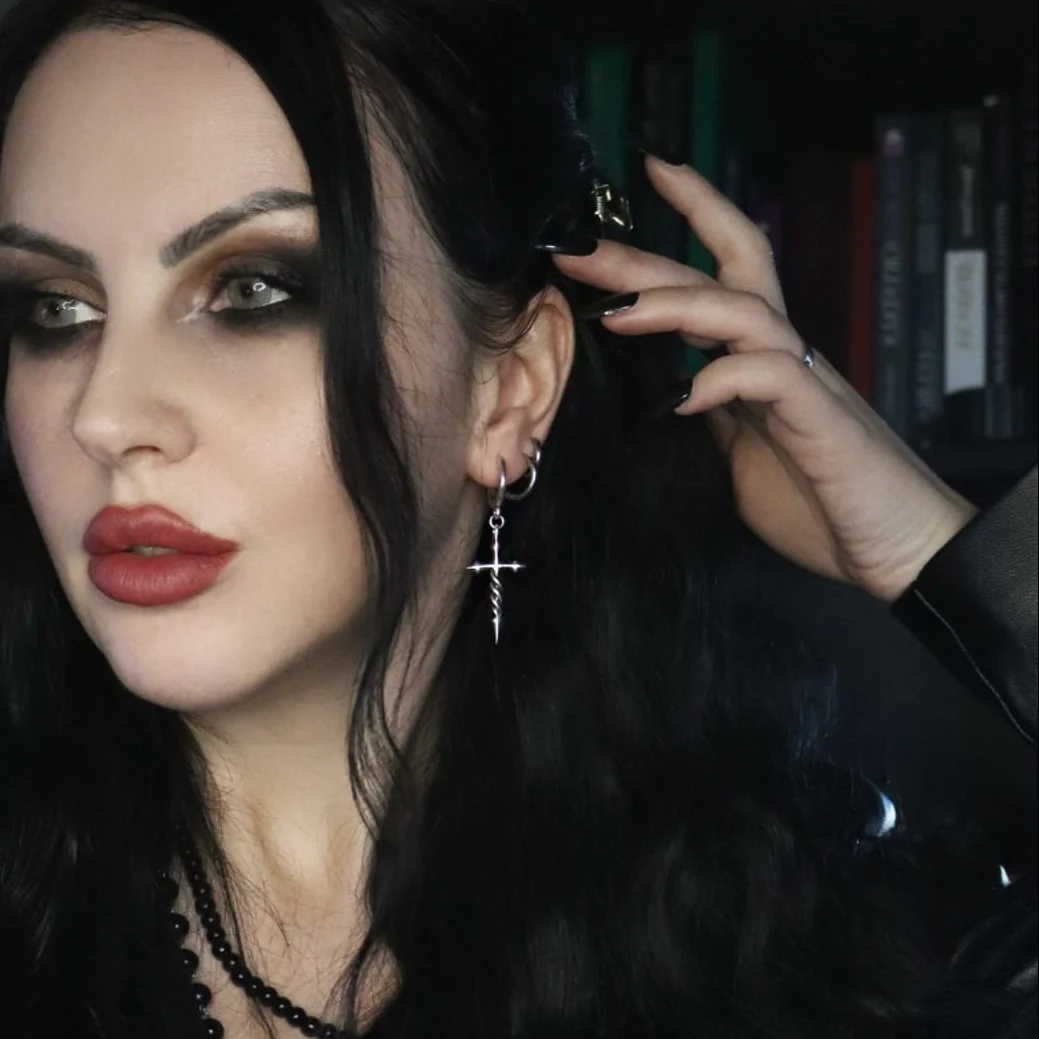 LONGINUS ASCENSION NAIL EARRINGS - Image 3