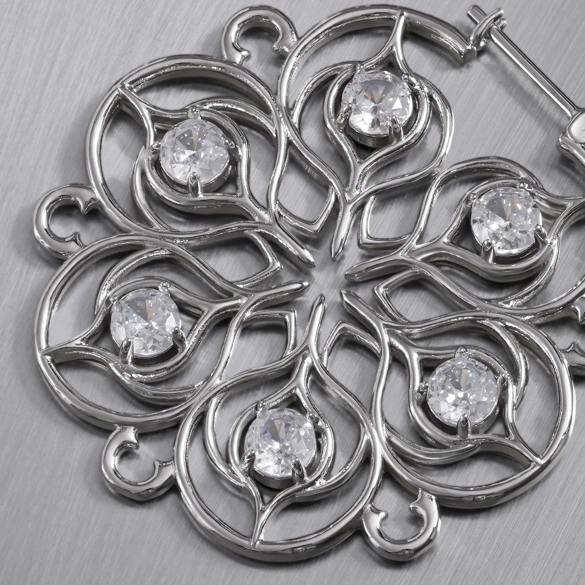 MANDALA BLOOM EARRINGS - Image 8