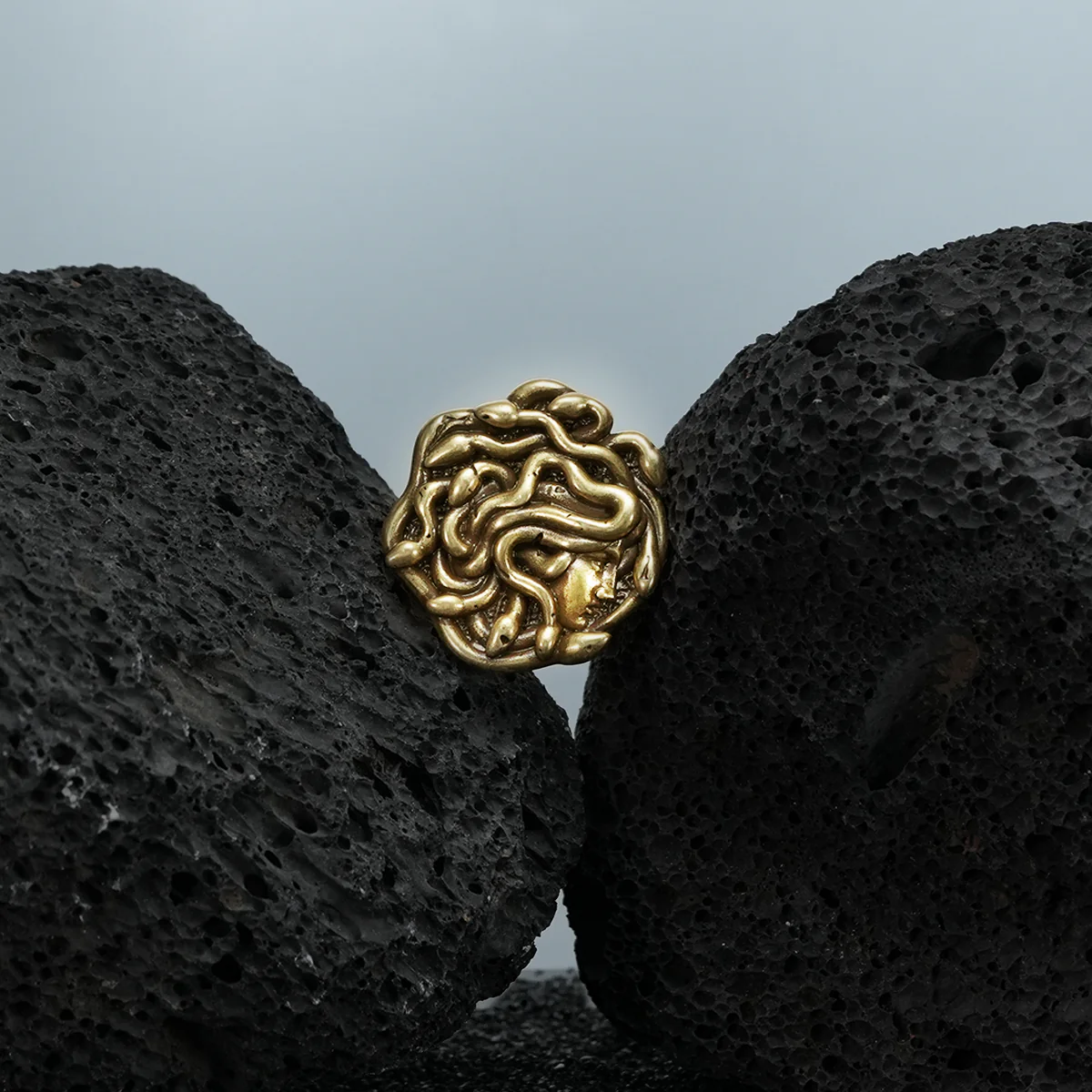 MEDUSA UNBOUND BROOCH - Image 7