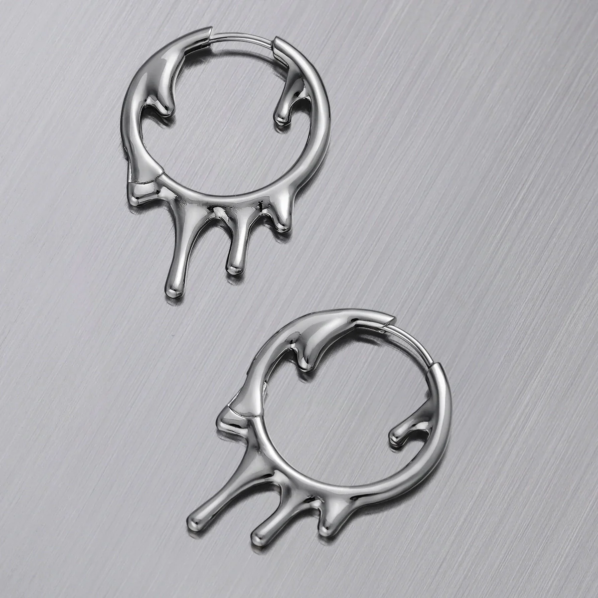 MOLTEN DROP EARRINGS - Image 8