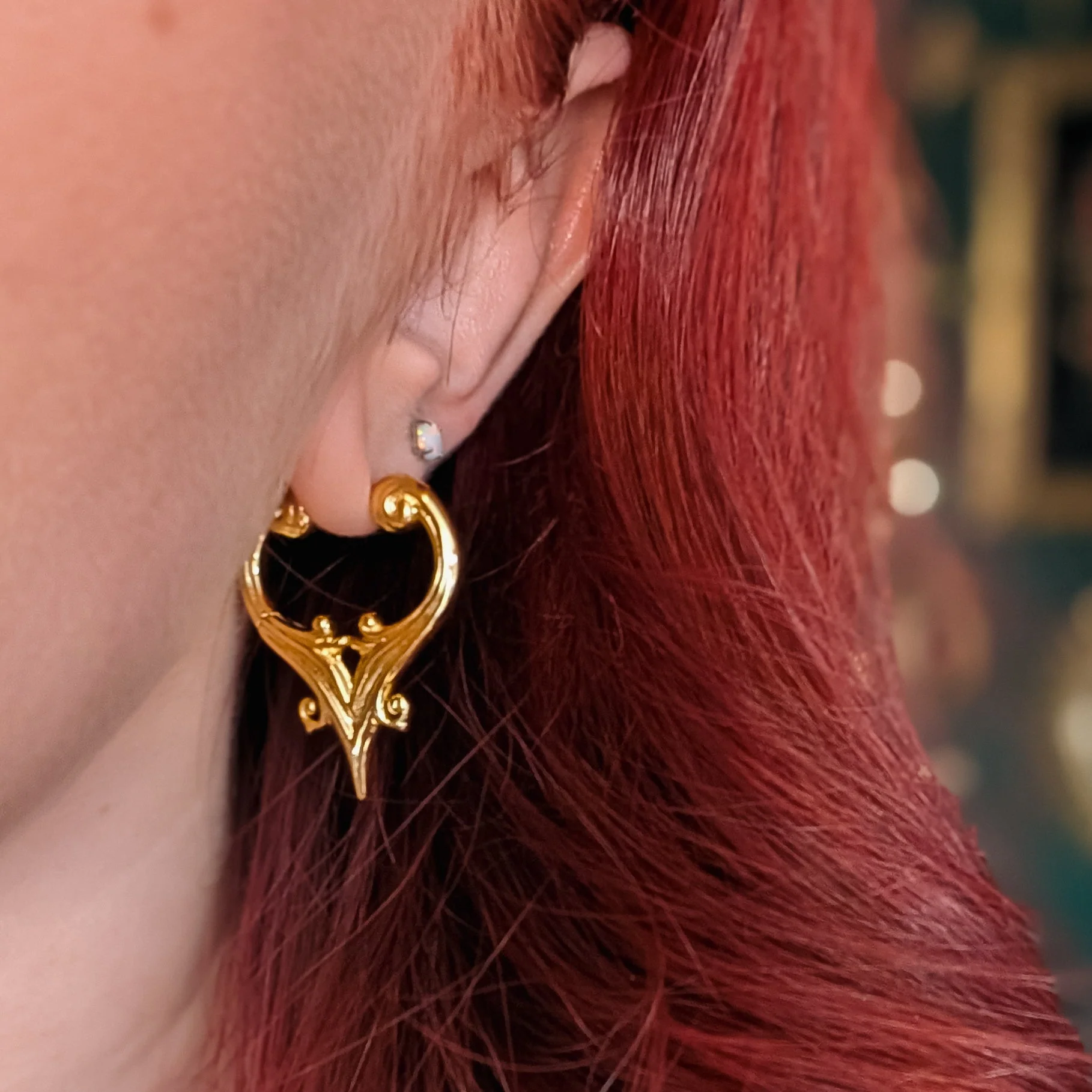 MYSTIC CREST EARRINGS - Image 2