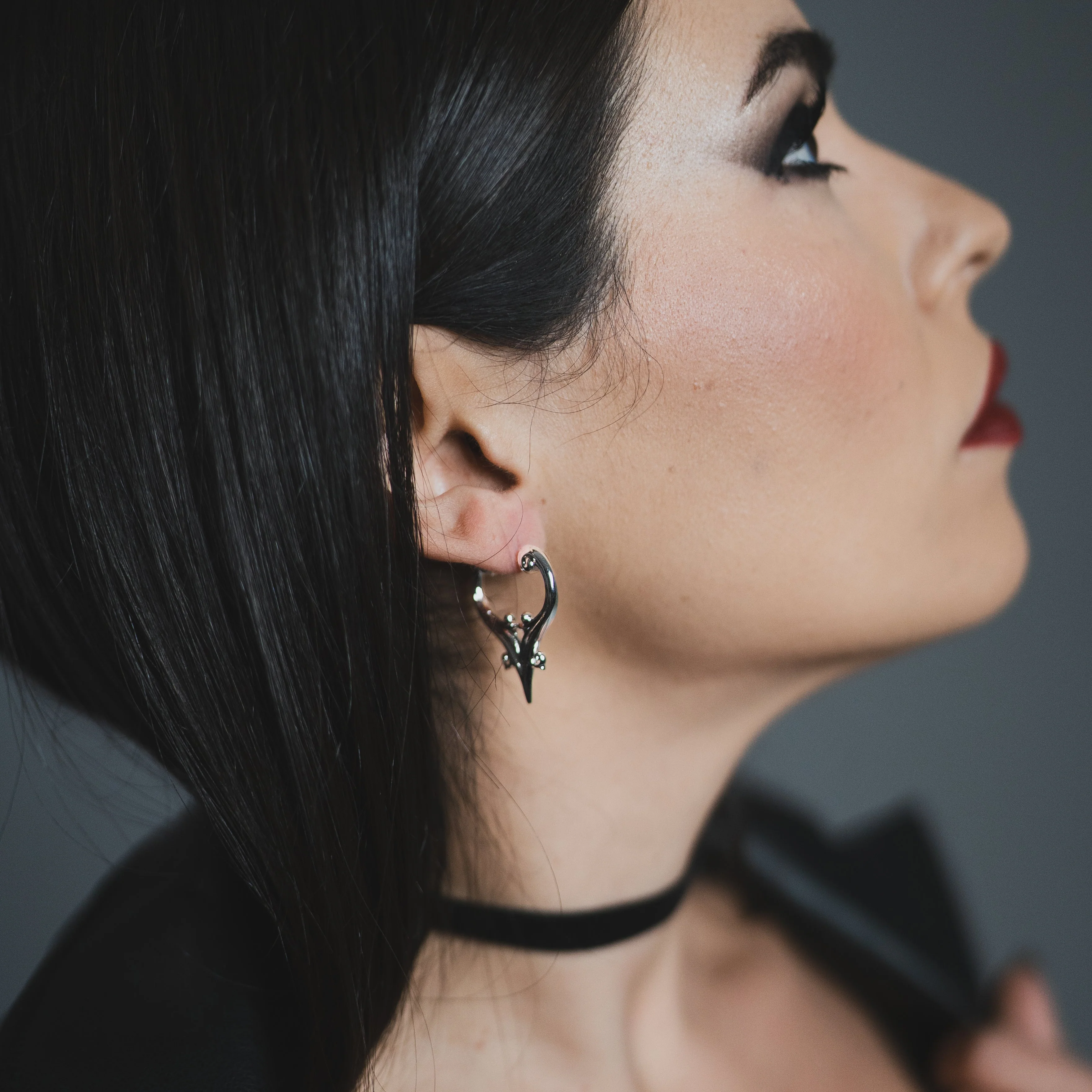 MYSTIC CREST EARRINGS - Image 9