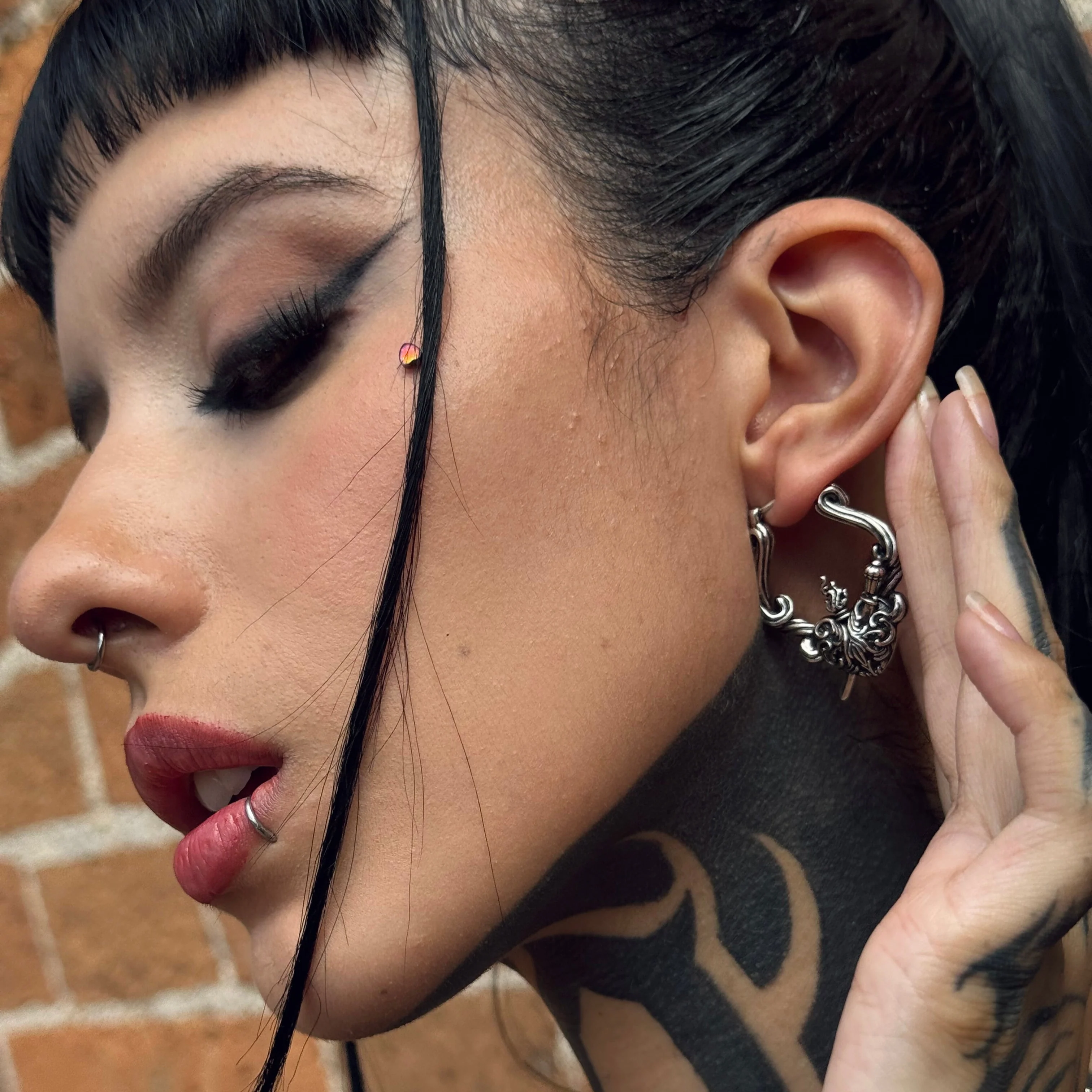 PASSIONATE HEART EARRINGS - Image 9