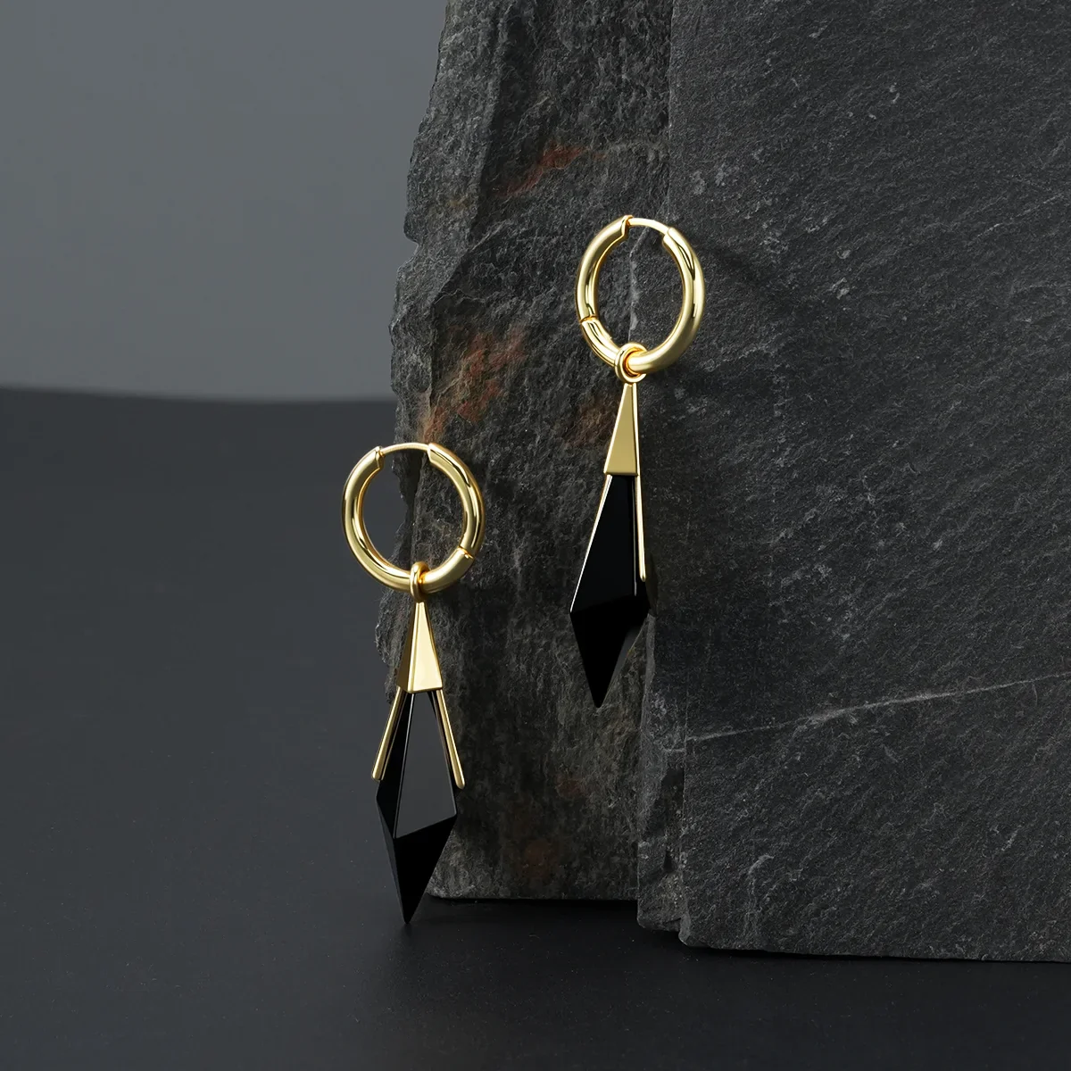 PRISM APEX EARRINGS - Image 12