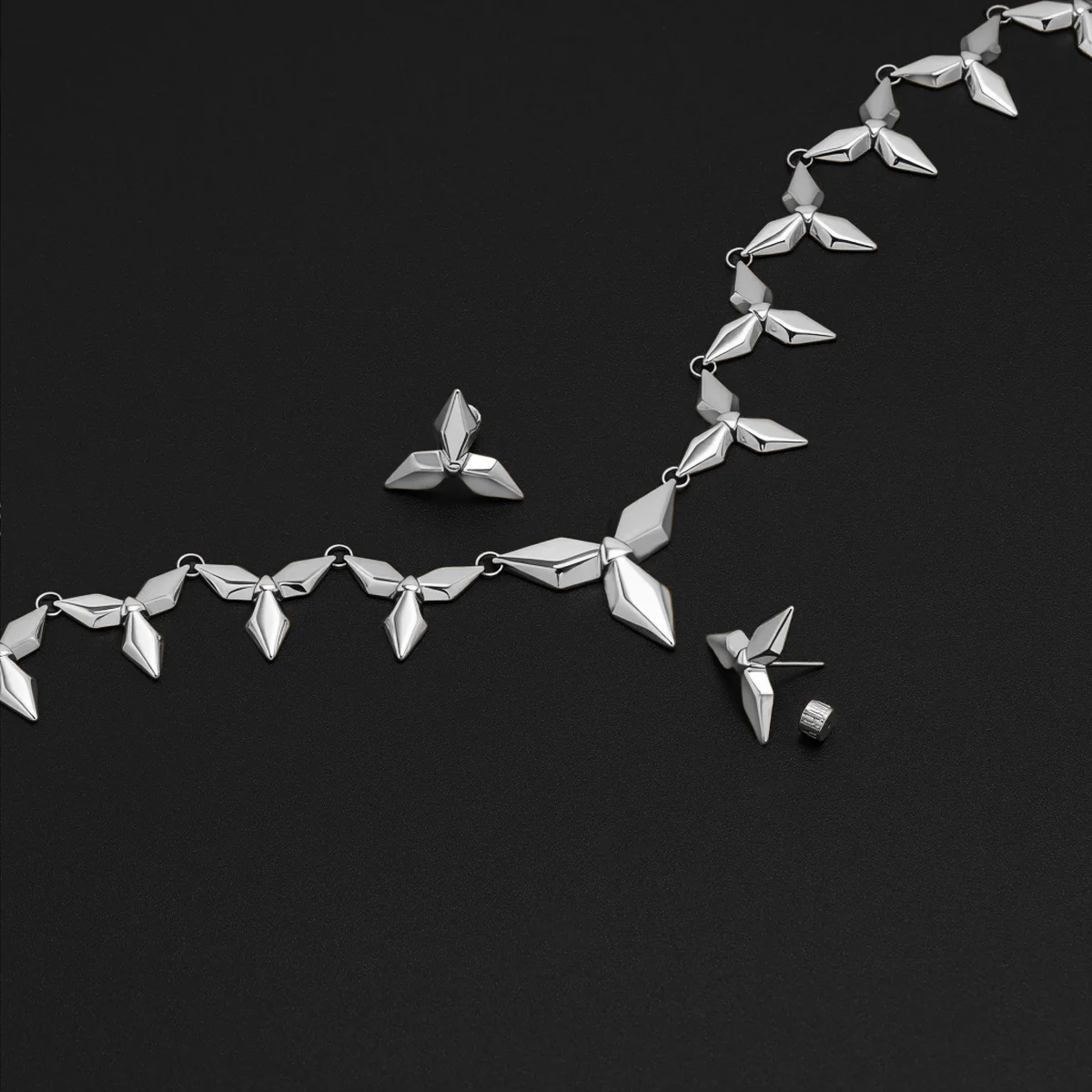 PUNK PETAL NECKLACE - Image 13