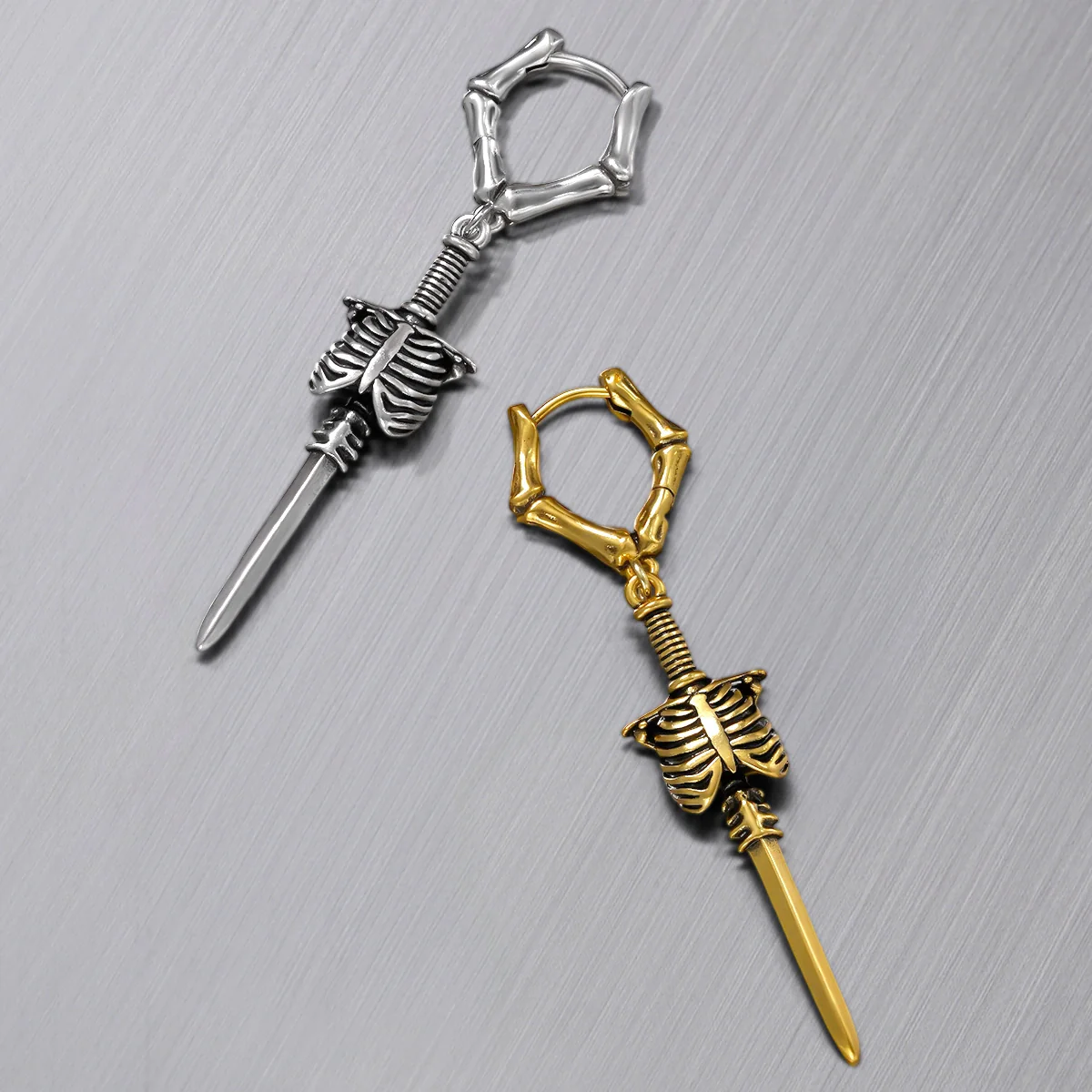 RIBCAGE BLADE EARRINGS - Image 3