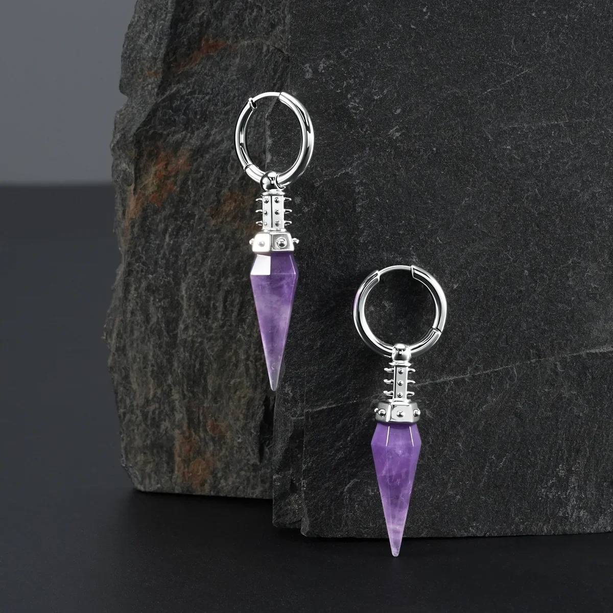 RIVET PRISM EARRINGS - Image 8