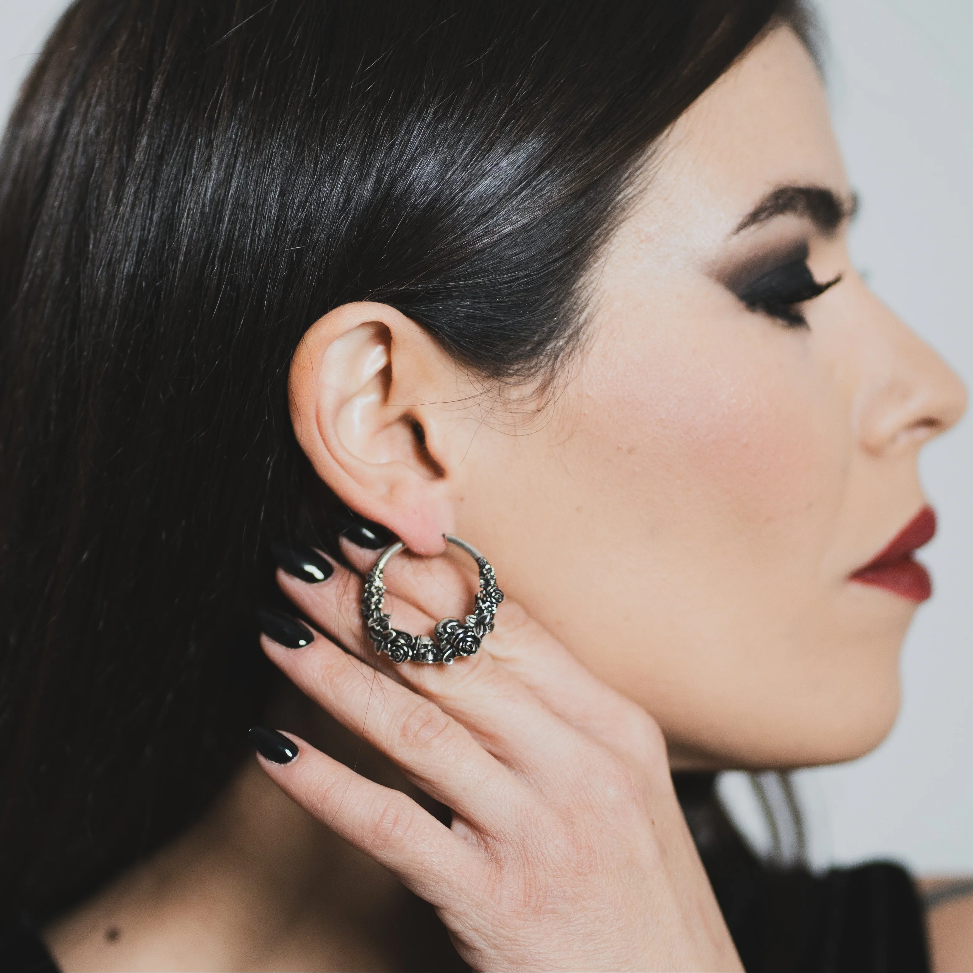SKULL BLOSSOM EARRINGS - Image 5