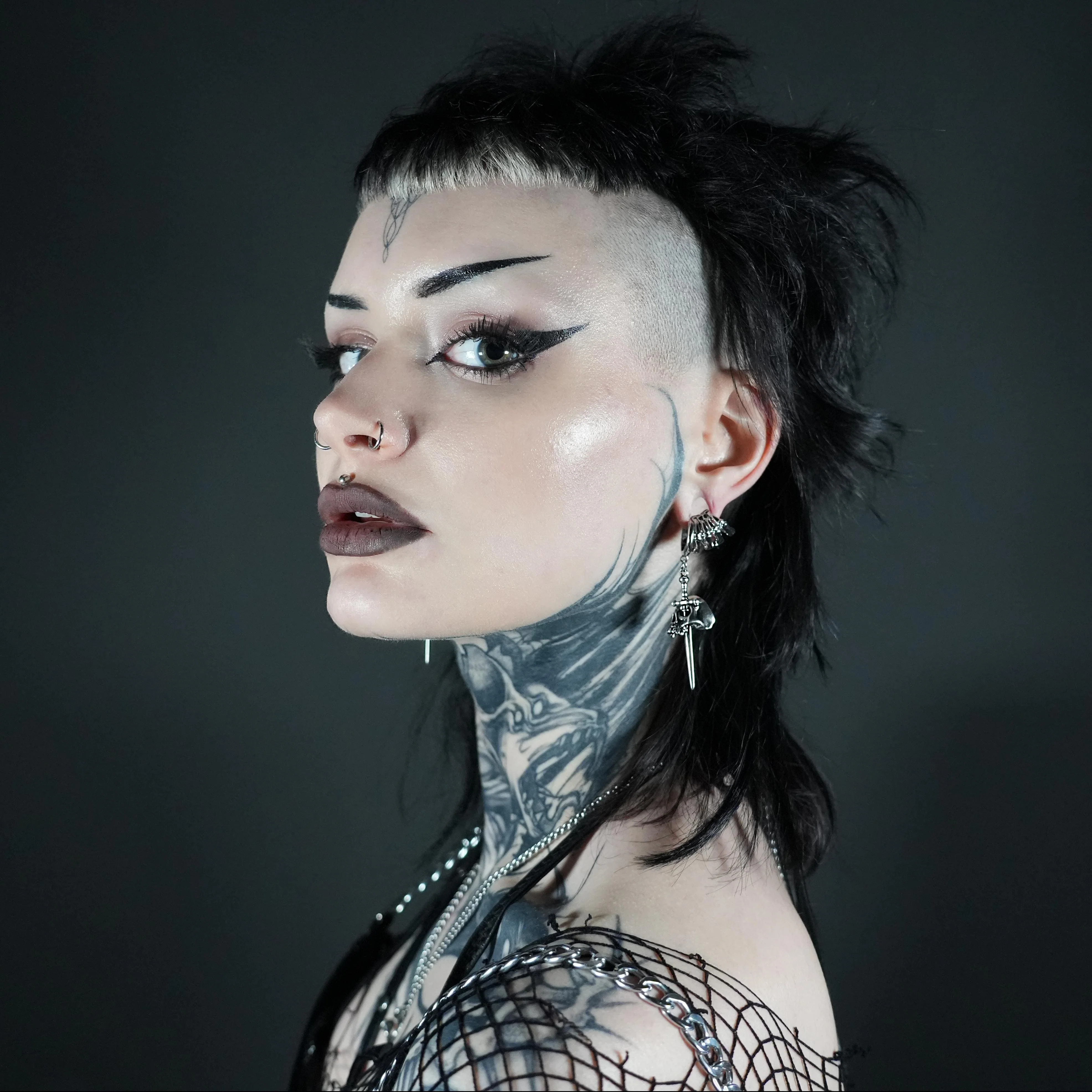SKULL DAGGER EARRINGS - Image 13