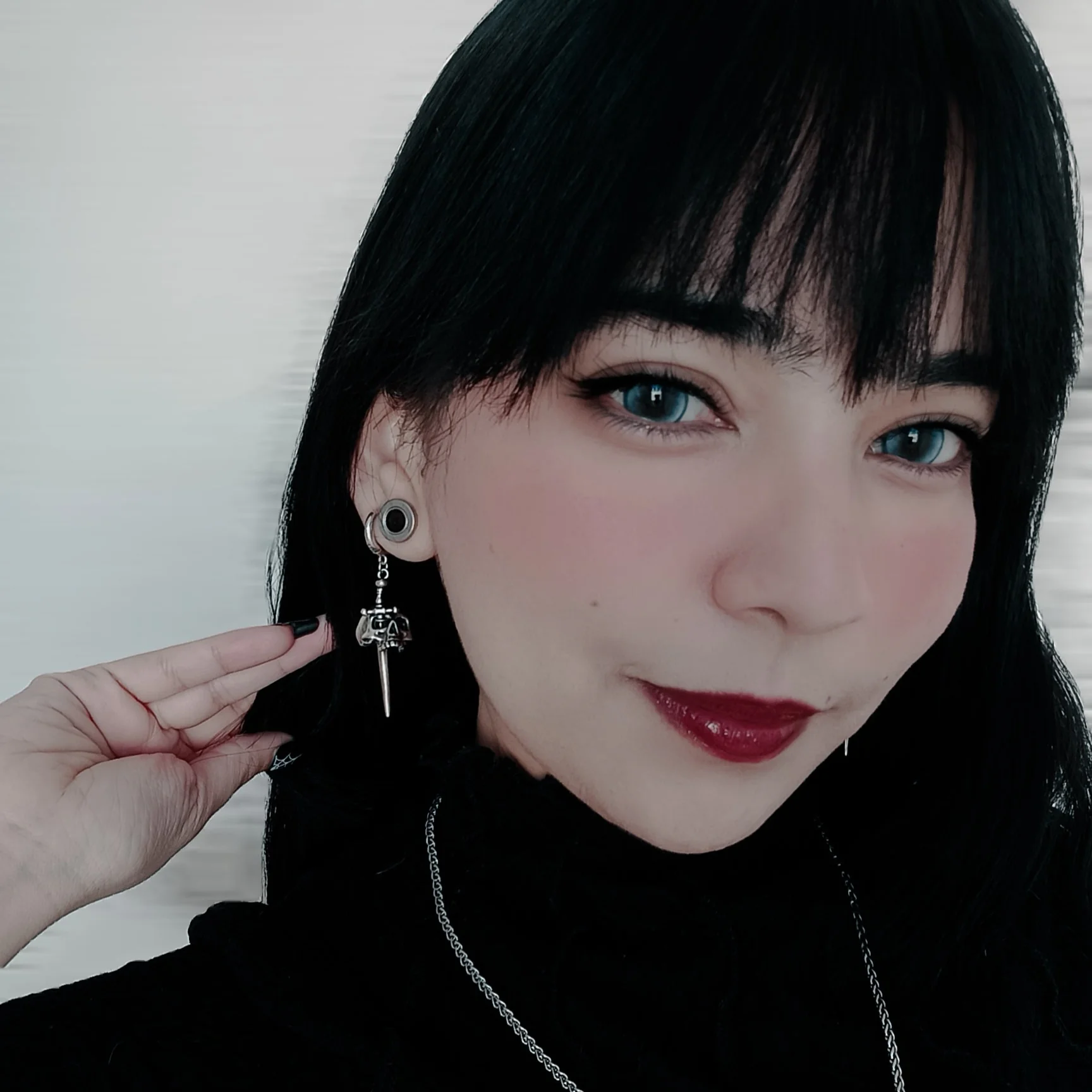 SKULL DAGGER EARRINGS - Image 5