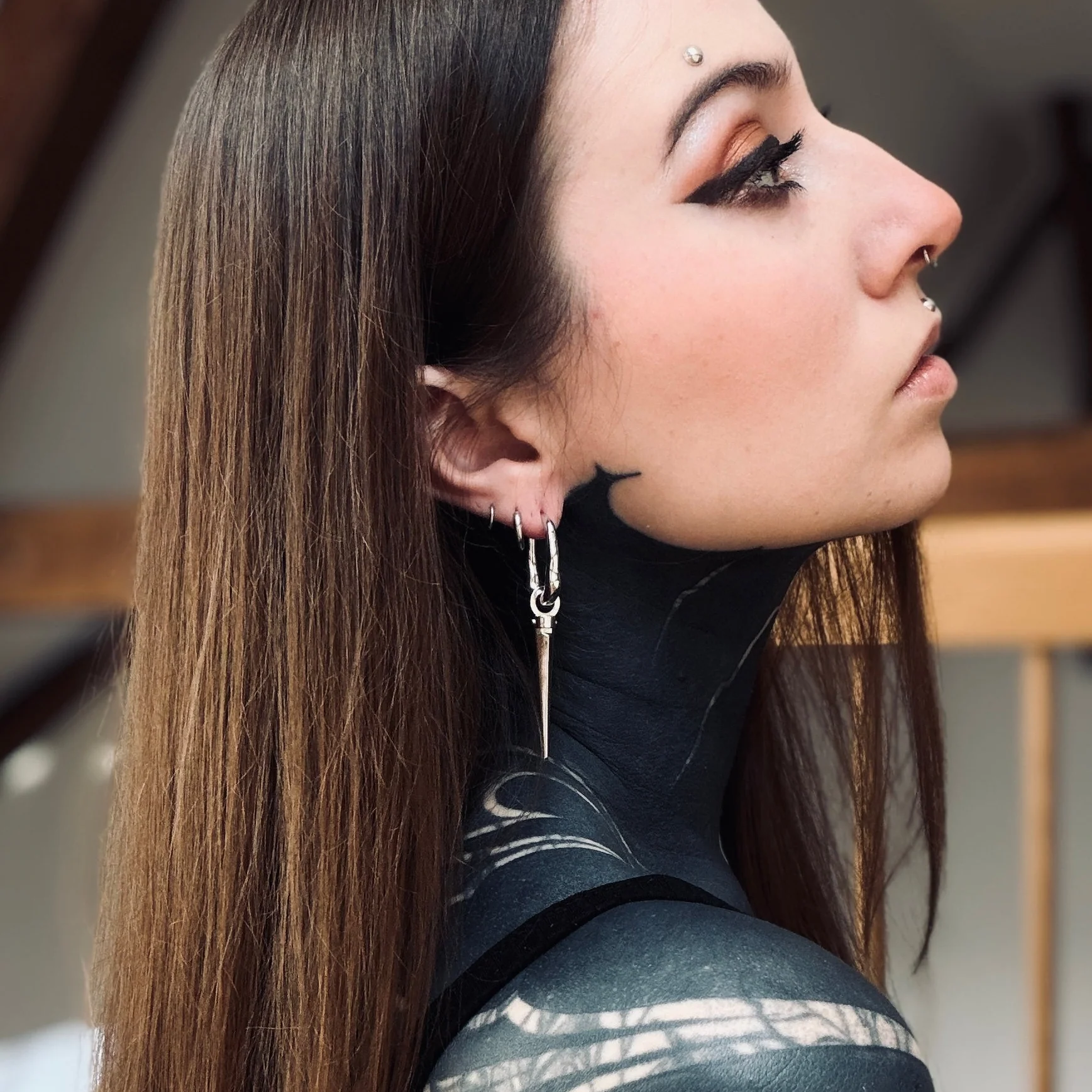 TAPERED EDGE EARRINGS - Image 6