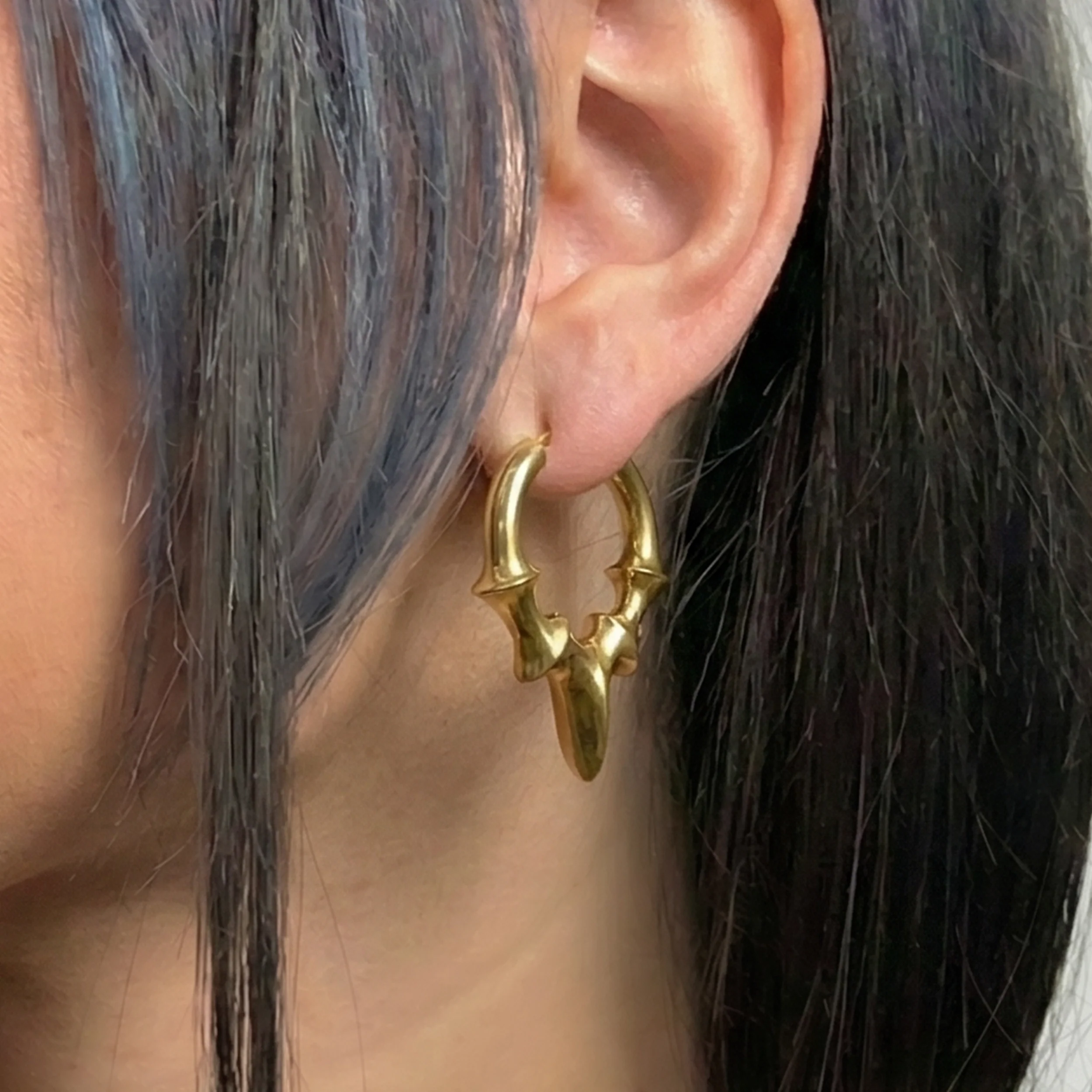 THORN CROWN EARRINGS - Image 4