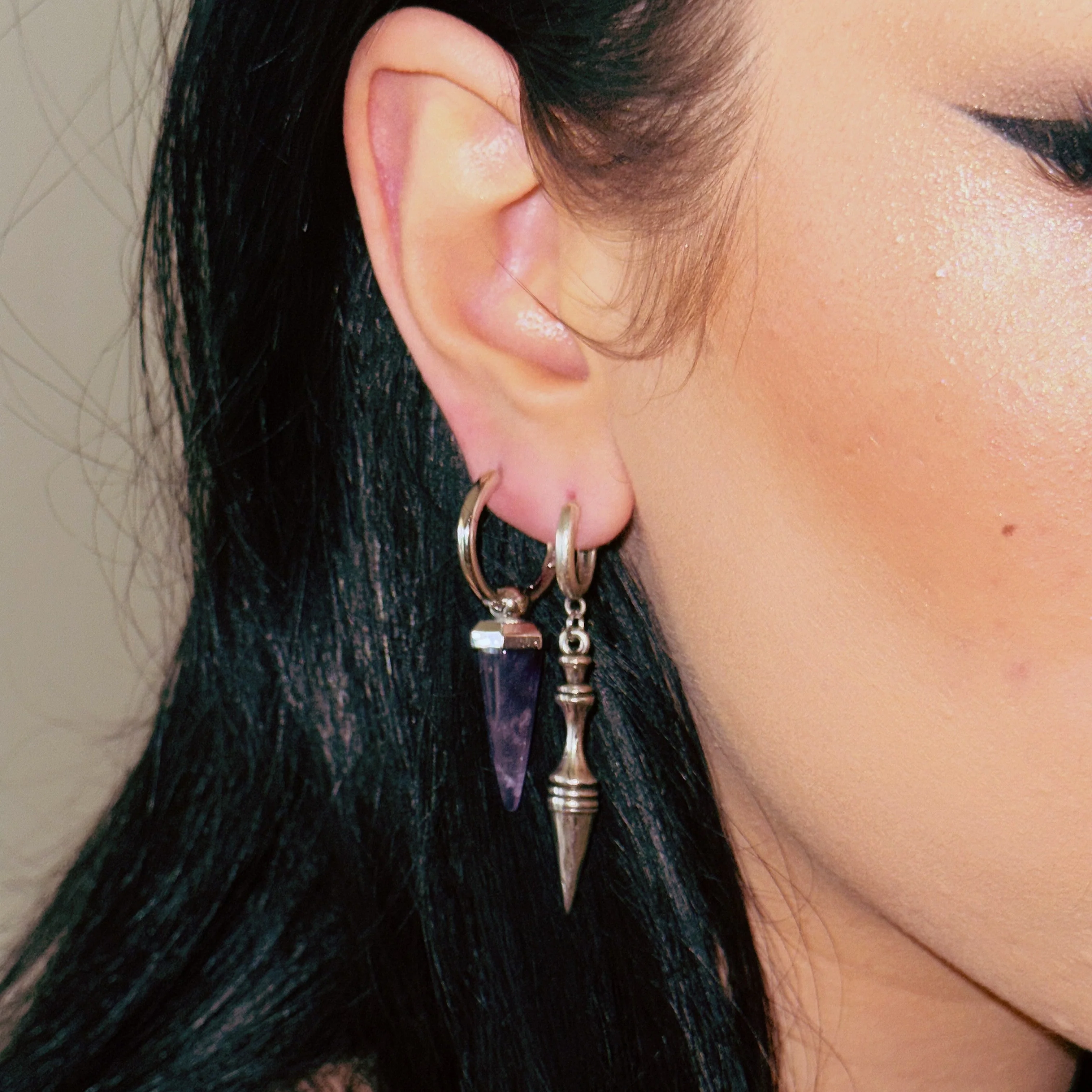 TIMELESS SPEAR EARRINGS - Image 3