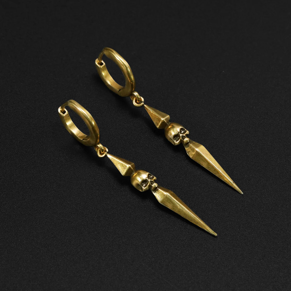 VANITAS SPIKE EARRINGS - Image 6